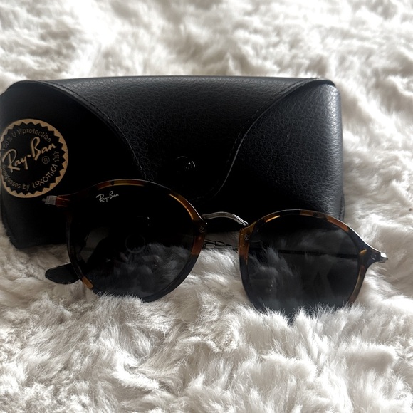 Ray Ban RB 2447 Sunglasses